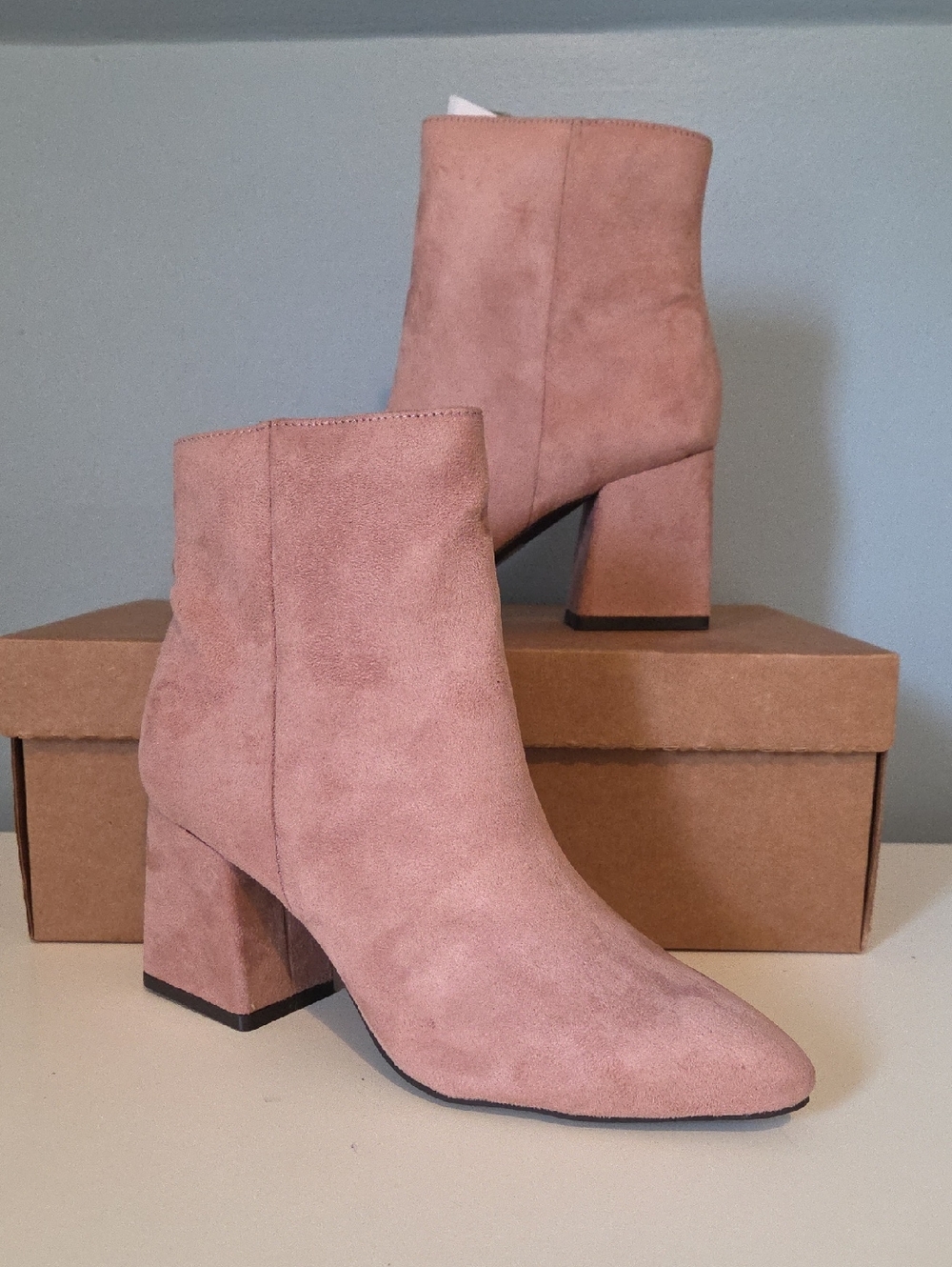 Journee Collection Sorren Suede Tru comfort Foam Blush Ankle Boots Size 8